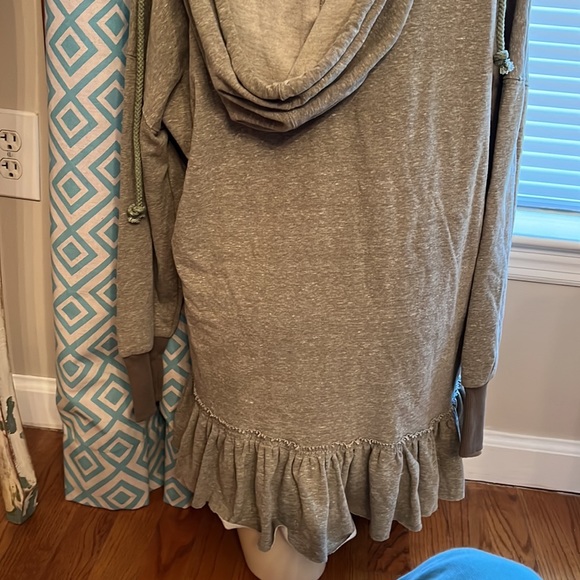 NWT trendy green ruffle hoodie SZ S - Picture 5 of 6